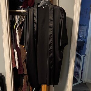 Black Lightweight Robe